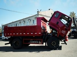Самосвал Hyundai Mighty EX9 вид справа