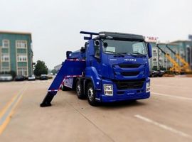 Тяжёлый эвакуатор с поворотным краном CHENG LI на шасси ISUZU 8x4