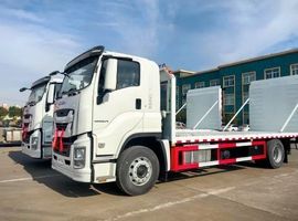 Эвакуатор на шасси ISUZU 4x2 с гидравлической аппарелью