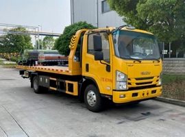 Эвакуатор на шасси ISUZU 4x4 со сдвижной платформой 5,6 м