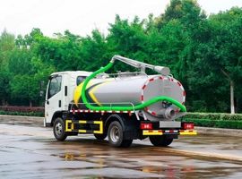 Ассенизатор (вакуумная машина) на шасси ISUZU 4x2, 5 м³, SK-9