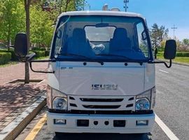 Ассенизатор с размывом на шасси ISUZU 4x2, 4+2 м³