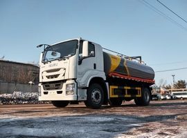 Ассенизатор (вакуумная машина) на шасси ISUZU 4x4, 15 м³