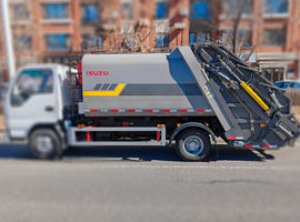 Мусоровоз на шасси ISUZU 4×2, 110 кВт г/п 4 т, объём 6 м³