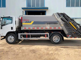Мусоровоз на шасси ISUZU 4×2, 139 кВт г/п 4,25 т объём 10 м³