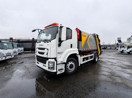 Мусоровоз на шасси ISUZU 4×2, 151 кВт г/п 8 т, объём 10 м³