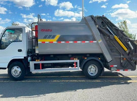 Мусоровоз на шасси ISUZU 4×2, 96 кВт объём 3 м³