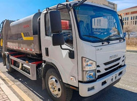 Мусоровоз на шасси ISUZU 4×4, 139 кВт объём 8 м³