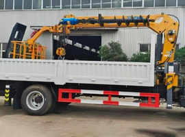 Бортовой грузовик ISUZU 4×4 с КМУ XCMG GSQS200-5, 8 т, 18,6 м
